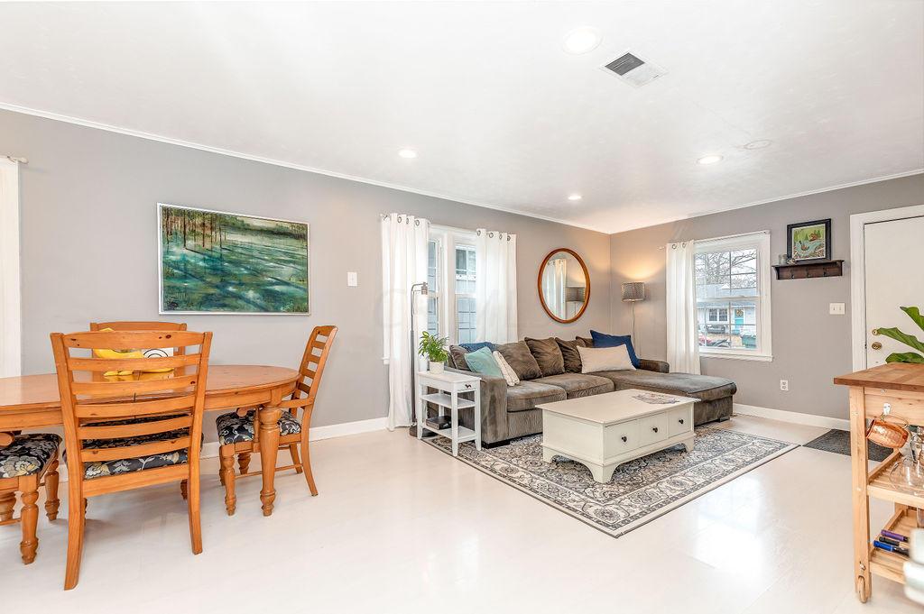 558 Chase Road Columbus, OH 43214 - Photo 2 of 30 Gallery Image 2