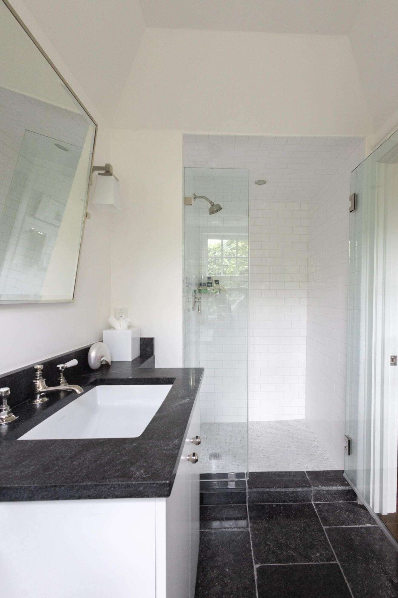 6880 North Ocean Boulevard, Unit 22 Ocean Ridge, FL 33435 - Photo 17 of 21 NM 22 Guest Bath 5