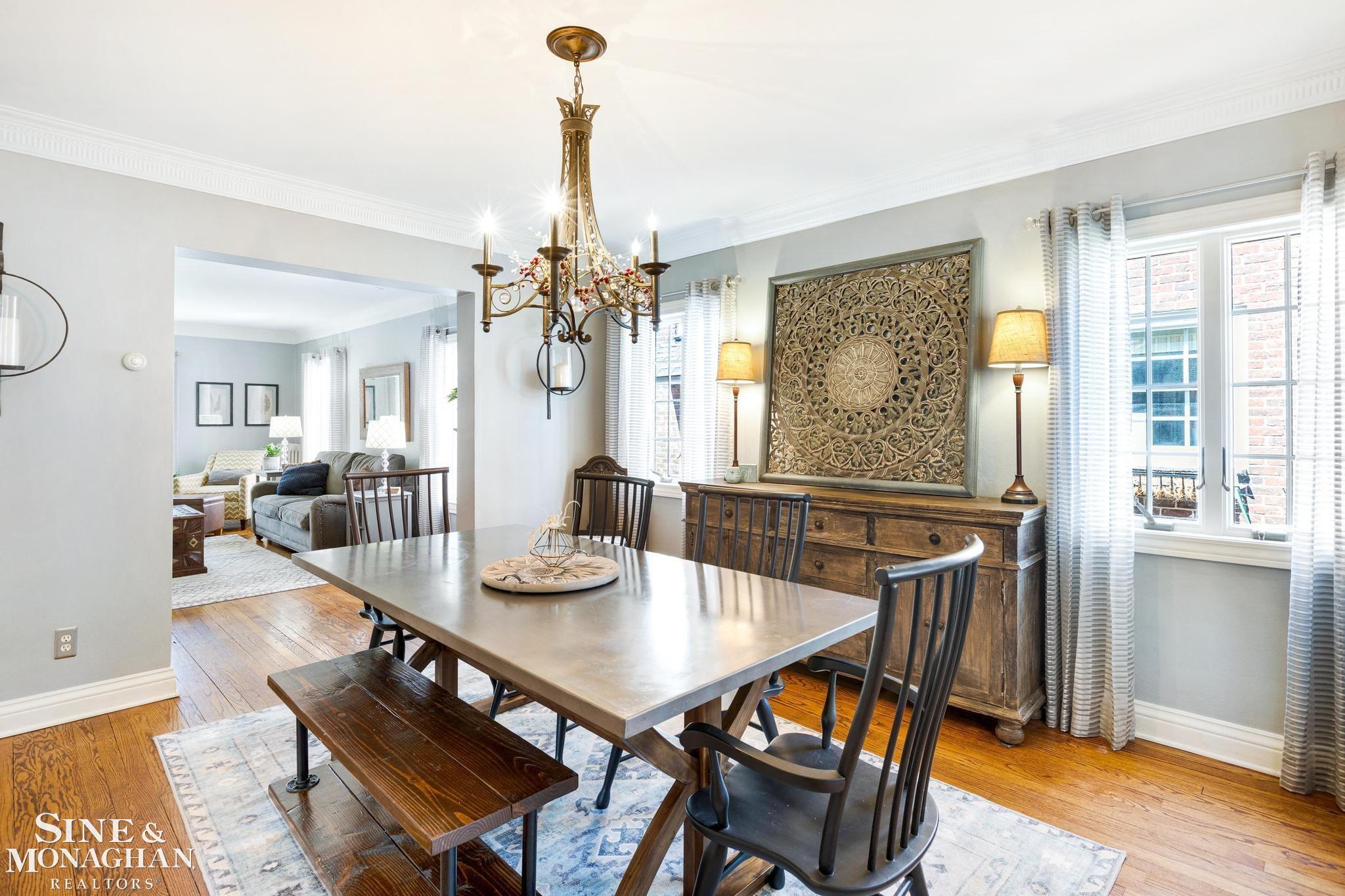 190 Fisher Road Grosse Pointe, MI 48230 - Photo 8 of 37 50106412-7.JPG
