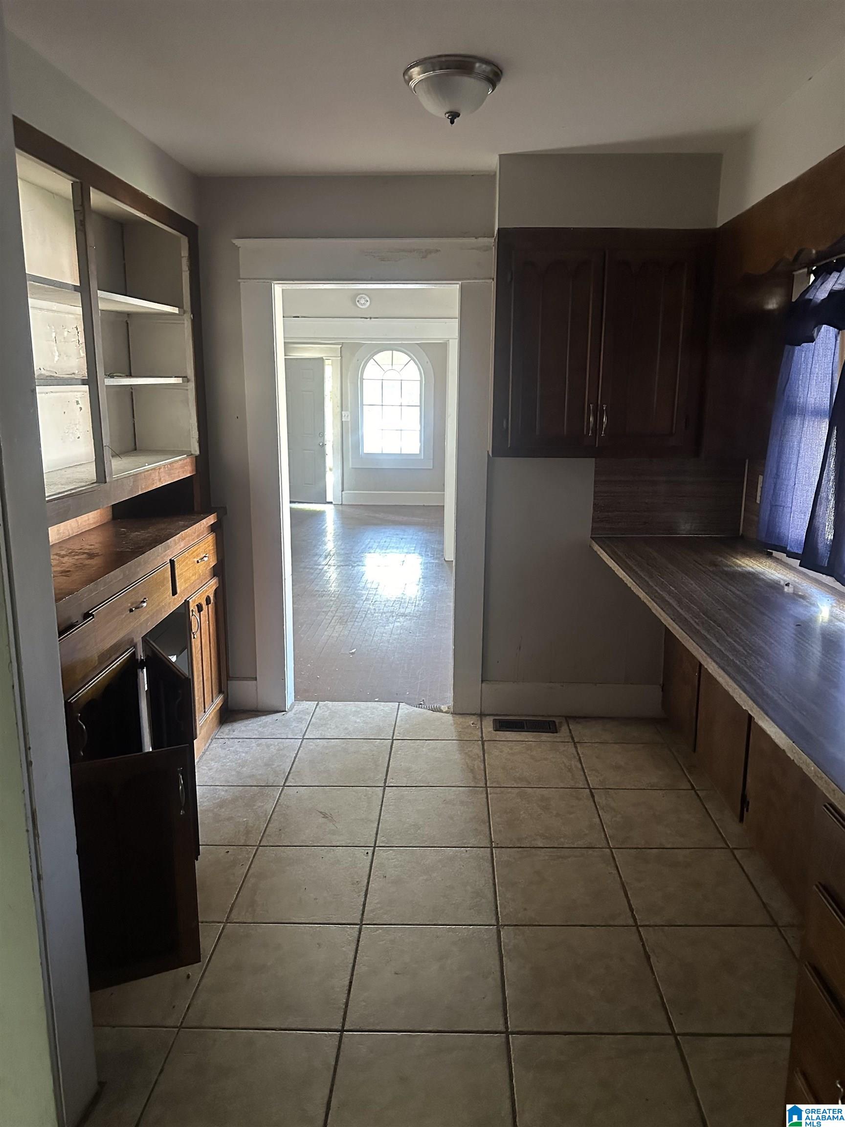 4725 Court R Birmingham, AL 35208 - Photo 8 of 12