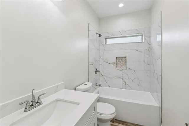 $600,000 | 1701 Heatherwood Drive, Harvey, LA 70058