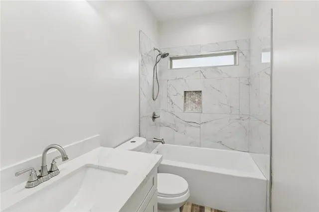 $600,000 | 1701 Heatherwood Drive, Harvey, LA 70058