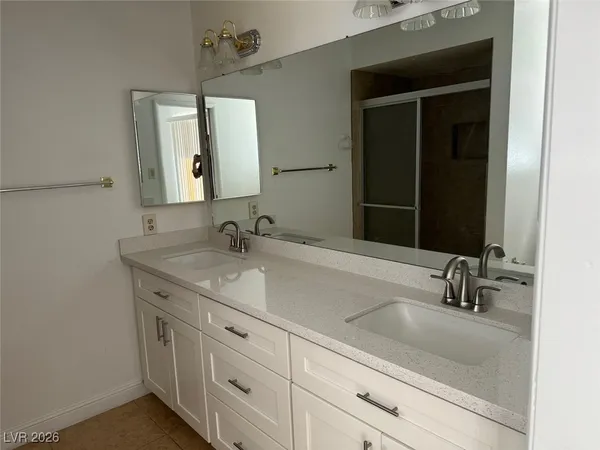 $2,345 | 5461 Supai Drive, Las Vegas, NV 89103
