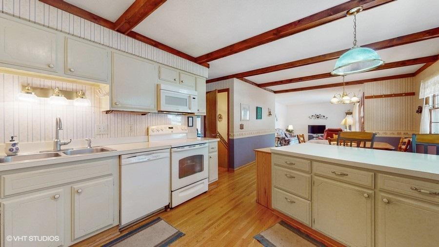 8330 Ewing Road Bloomington, MN 55431 - Photo 11 of 60