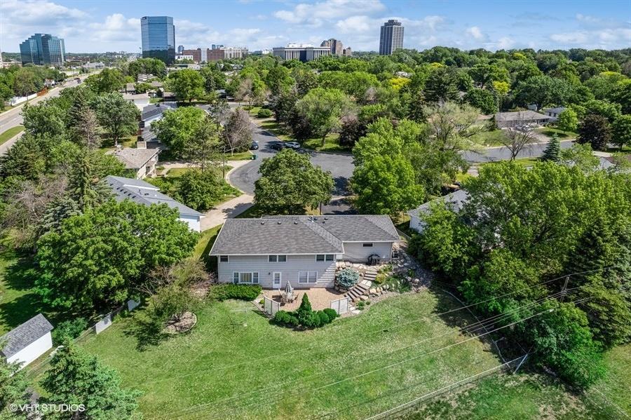 8330 Ewing Road Bloomington, MN 55431 - Photo 43 of 60