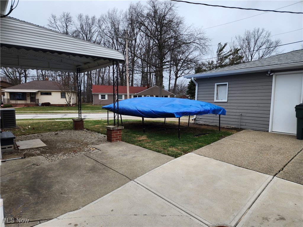667 Sterling Road Wickliffe, OH 44092 - Photo 29 of 41 View of yard with trampoline