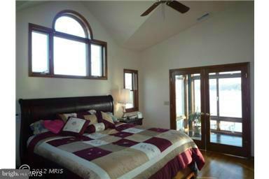 228 Bar Harbor Road Pasadena, MD 21122 - Photo 6 of 12 Bedroom Master