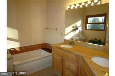 228 Bar Harbor Road Pasadena, MD 21122 - Photo 7 of 12 Master Bath