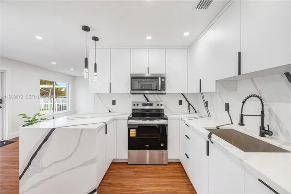 $640,000 | 2520 Northwest 108th Street, Miami, FL 33167