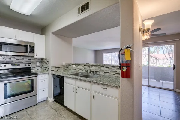 $1,395 | 2300 East Silverado Ranch Boulevard, Unit 1192, Las Vegas, NV 89123