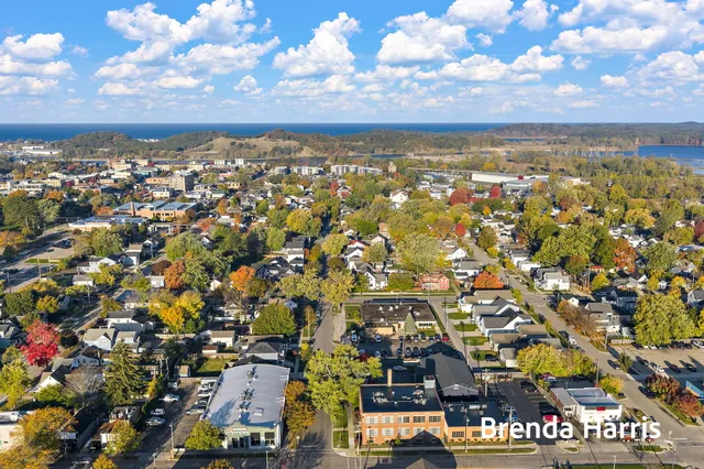 $349,900 | 633 Elliott Avenue, Unit 312, Grand Haven, MI 49417