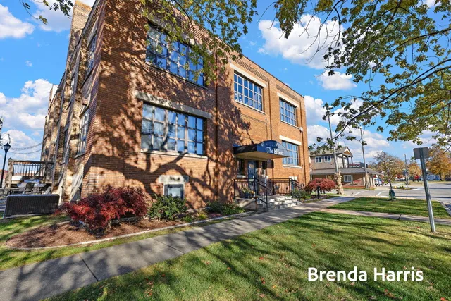 $349,900 | 633 Elliott Avenue, Unit 312, Grand Haven, MI 49417