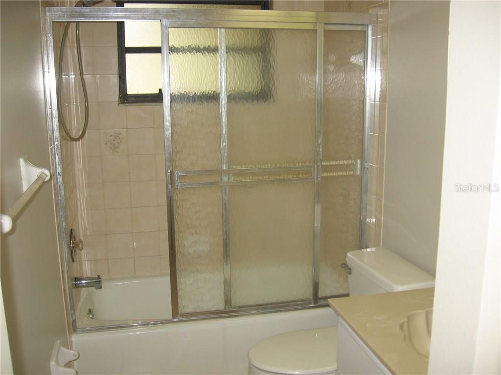1156 Horizon Road Venice, FL 34293 - Photo 22 of 25 Guest Bath