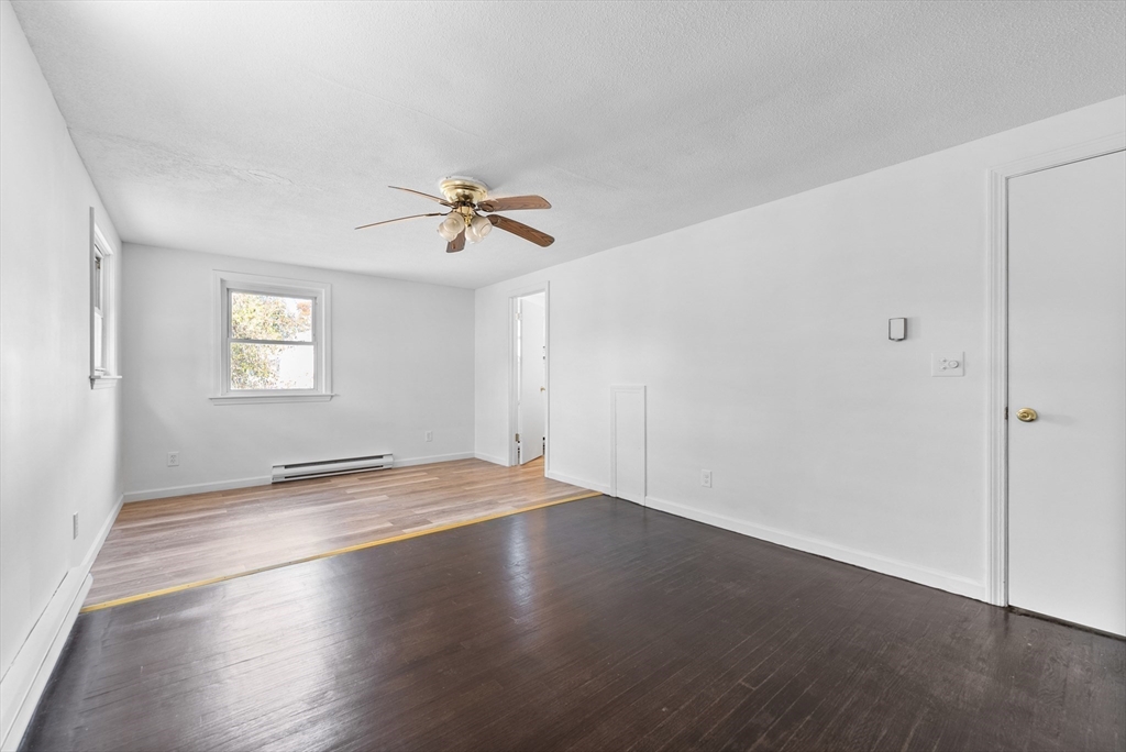 361 Newhouse Street Springfield, MA 01118 - Photo 12 of 42 Gallery Image 12