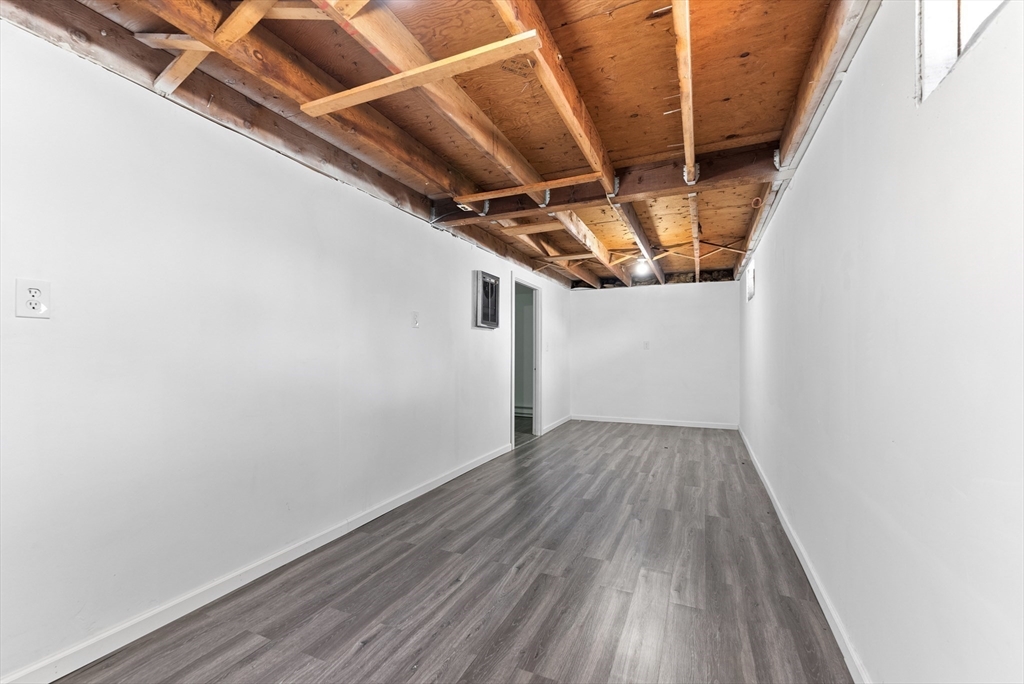 361 Newhouse Street Springfield, MA 01118 - Photo 33 of 42 Gallery Image 33