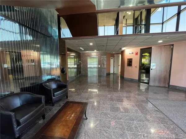 $16 | 5 Shaws Cove, New London, CT 06320