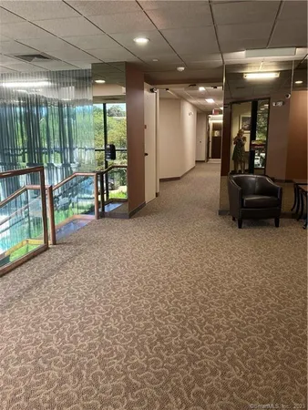 $16 | 5 Shaws Cove, New London, CT 06320