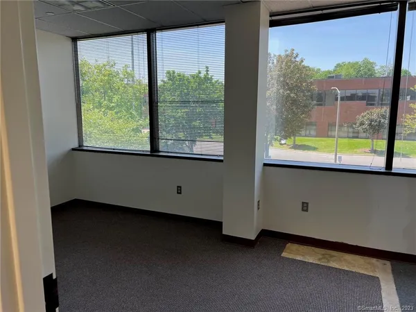 $16 | 5 Shaws Cove, New London, CT 06320