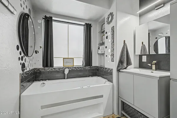 $559,900 | 9614 South 51st Street, Phoenix, AZ 85044