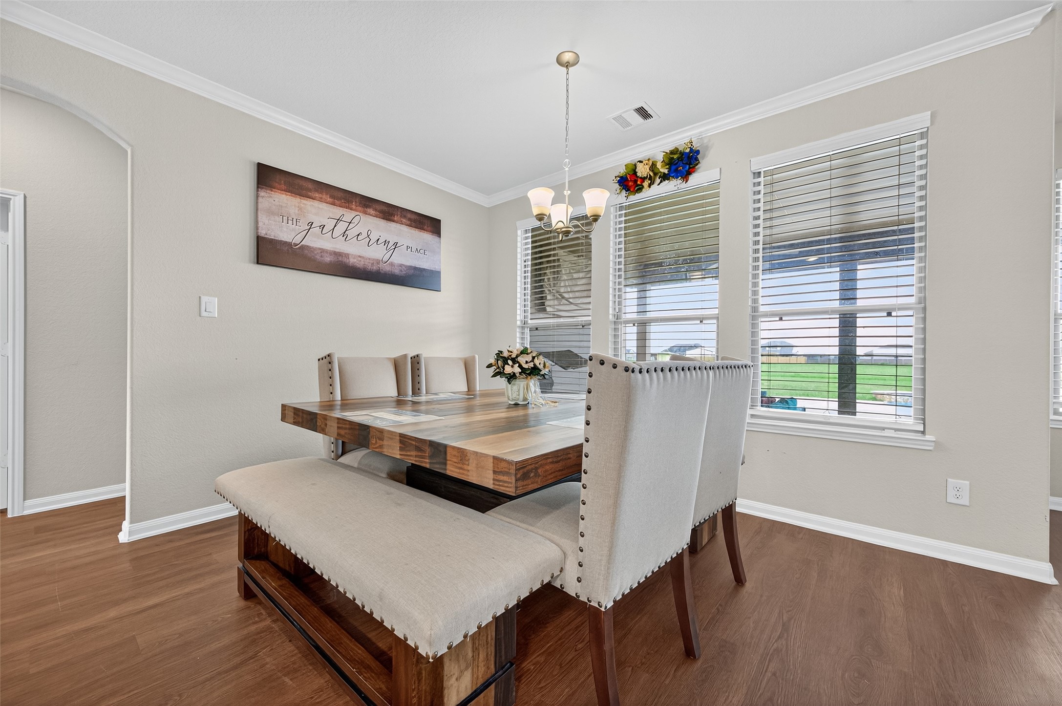 8007 Lehman Road Beasley, TX 77417 - Photo 18 of 47 a living room with furniture and a window