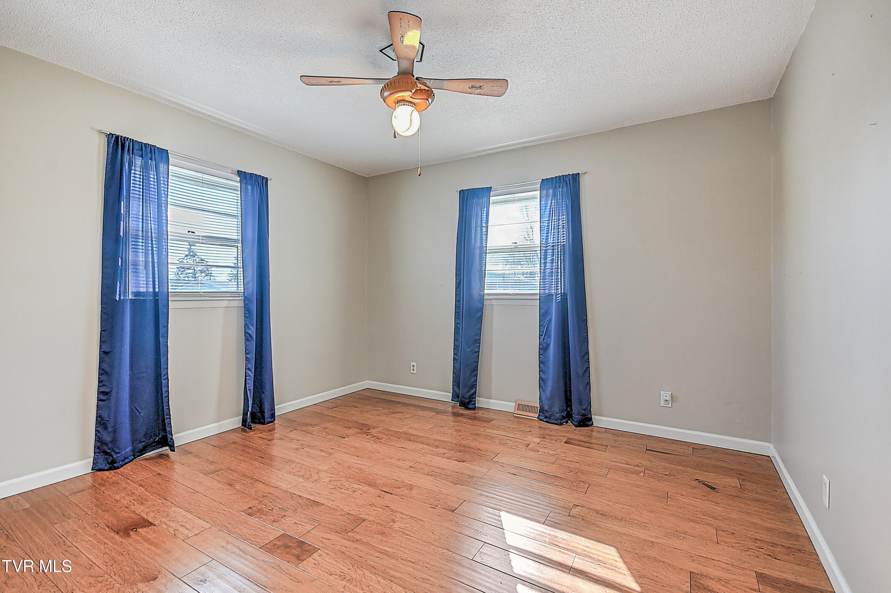 301 Colonial Circle Greeneville, TN 37745 - Photo 20 of 40 301 Colonial Cir JK-22