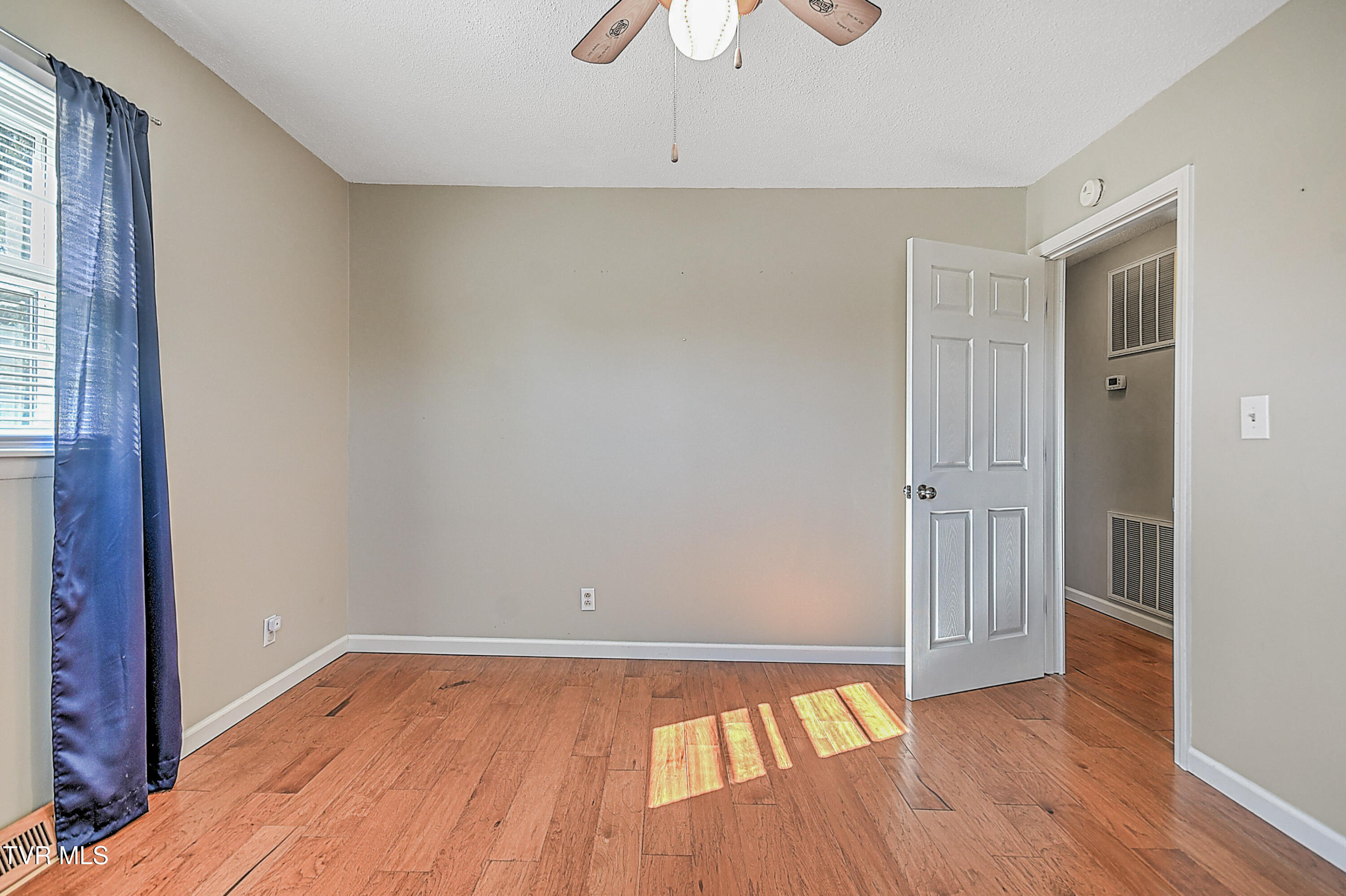 301 Colonial Circle Greeneville, TN 37745 - Photo 23 of 40 301 Colonial Cir JK-25