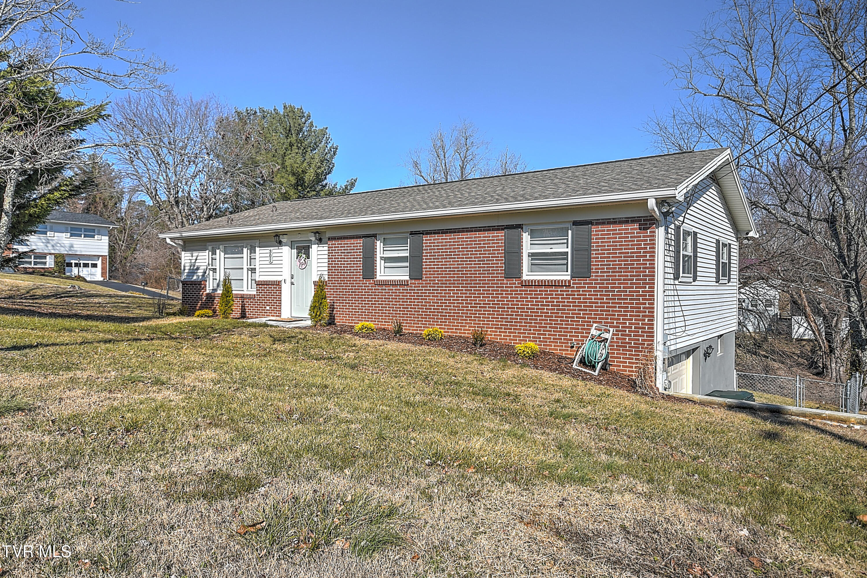 301 Colonial Circle Greeneville, TN 37745 - Photo 40 of 40 301 Colonial Cir JK