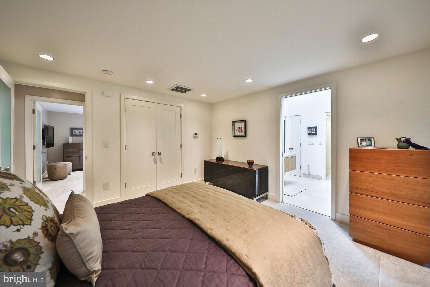 4126 Apalogen Road Philadelphia, PA 19129 - Photo 31 of 96