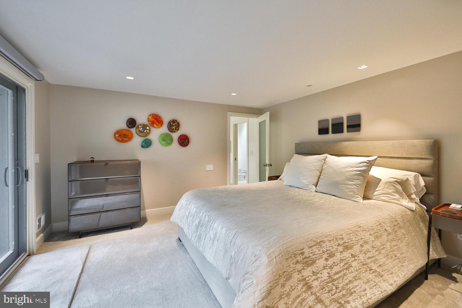 4126 Apalogen Road Philadelphia, PA 19129 - Photo 40 of 96