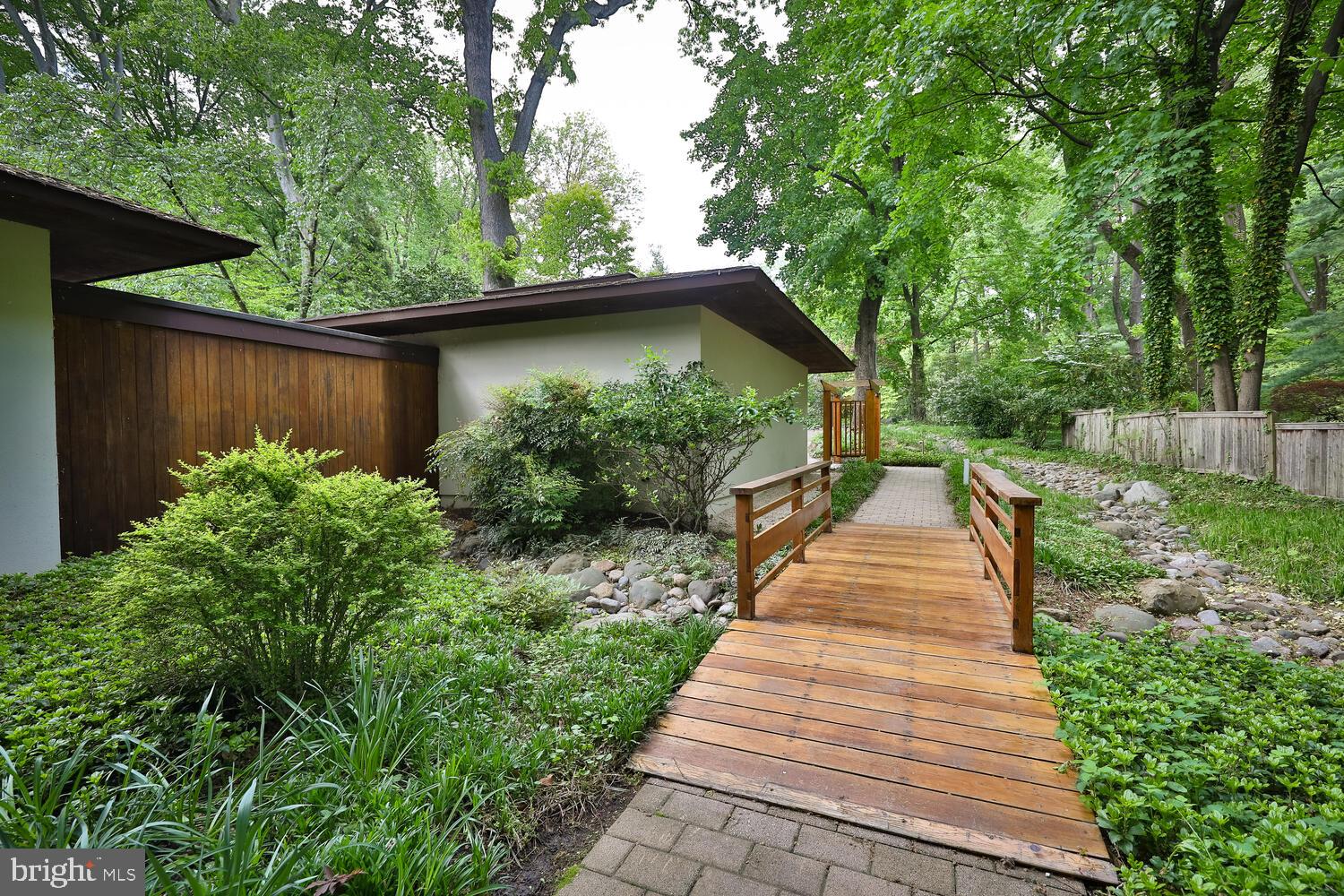 4126 Apalogen Road Philadelphia, PA 19129 - Photo 4 of 96