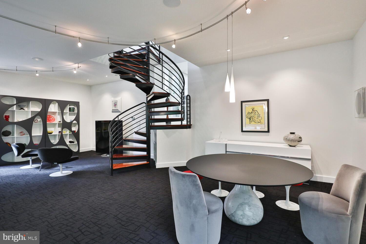 4126 Apalogen Road Philadelphia, PA 19129 - Photo 48 of 96