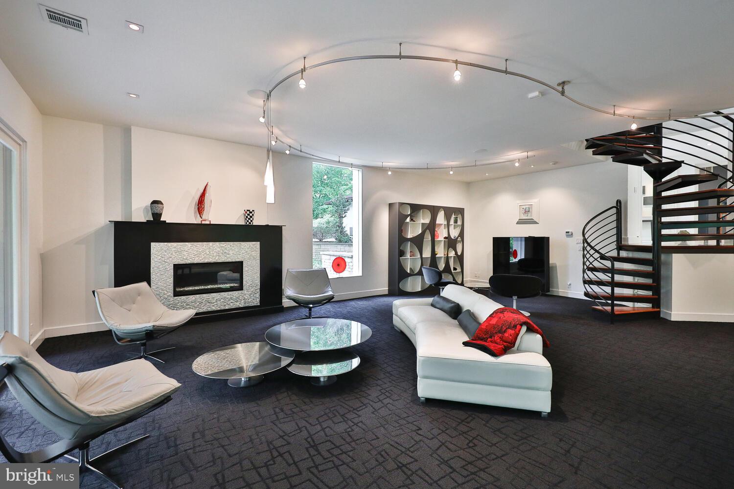 4126 Apalogen Road Philadelphia, PA 19129 - Photo 49 of 96