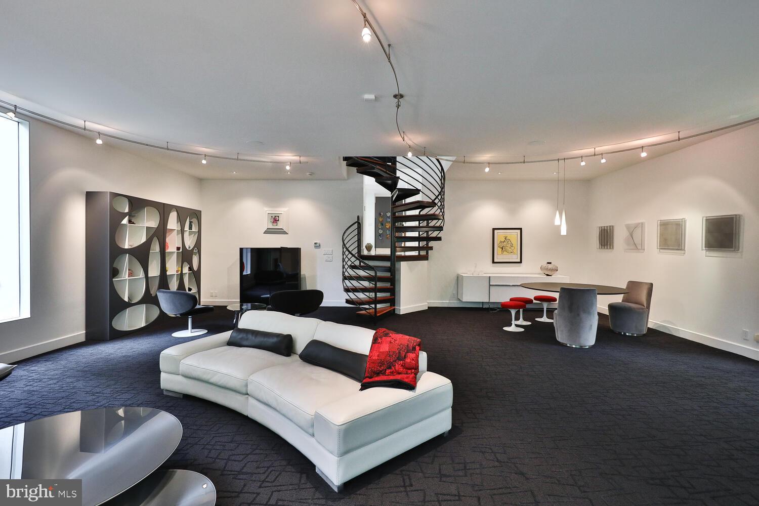 4126 Apalogen Road Philadelphia, PA 19129 - Photo 50 of 96