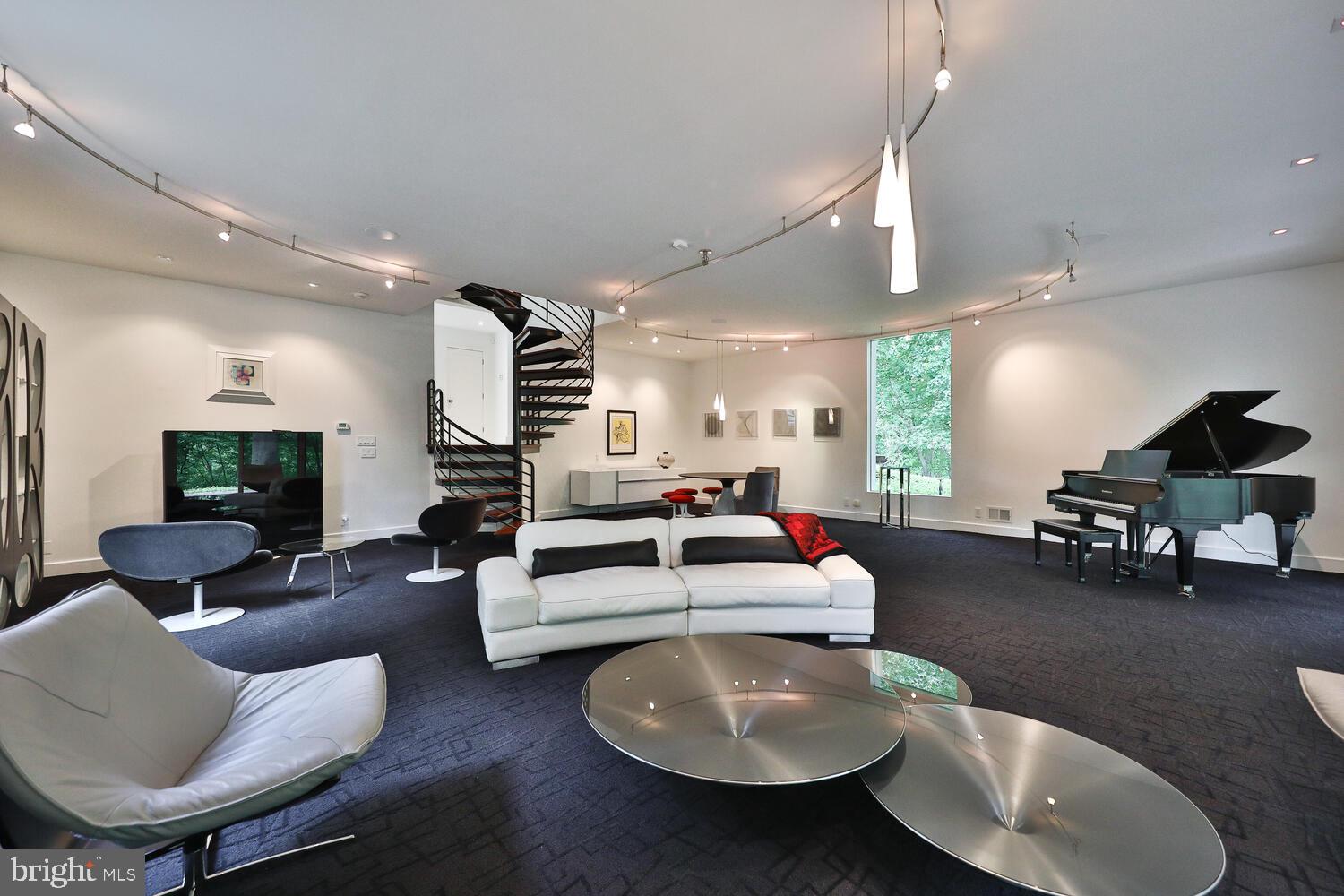 4126 Apalogen Road Philadelphia, PA 19129 - Photo 51 of 96