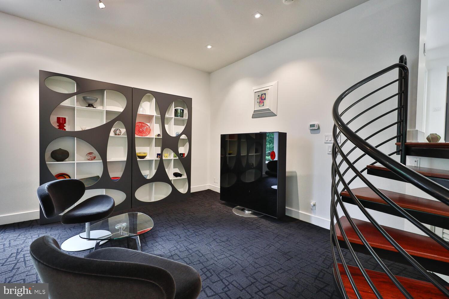 4126 Apalogen Road Philadelphia, PA 19129 - Photo 52 of 96