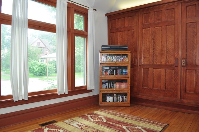 30 West Avenue Riverside, IL 60546 - Photo 9 of 21 a view of front door with wooden floor