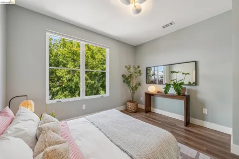 $949,000 | 673 45th Street, Oakland, CA 94609