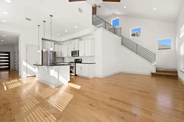 $3,200 | 7113 Cherry Beam Path, Austin, TX 78744