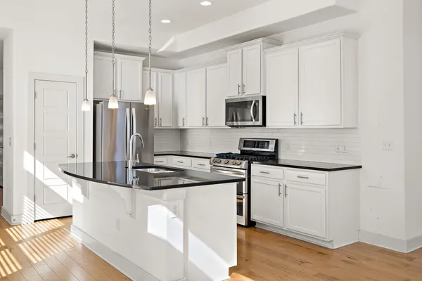 $3,200 | 7113 Cherry Beam Path, Austin, TX 78744