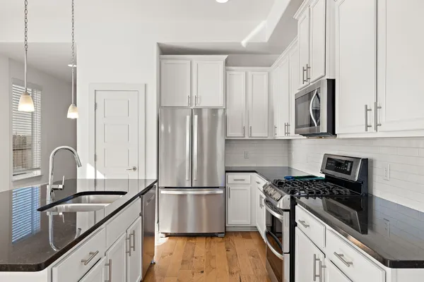 $3,200 | 7113 Cherry Beam Path, Austin, TX 78744