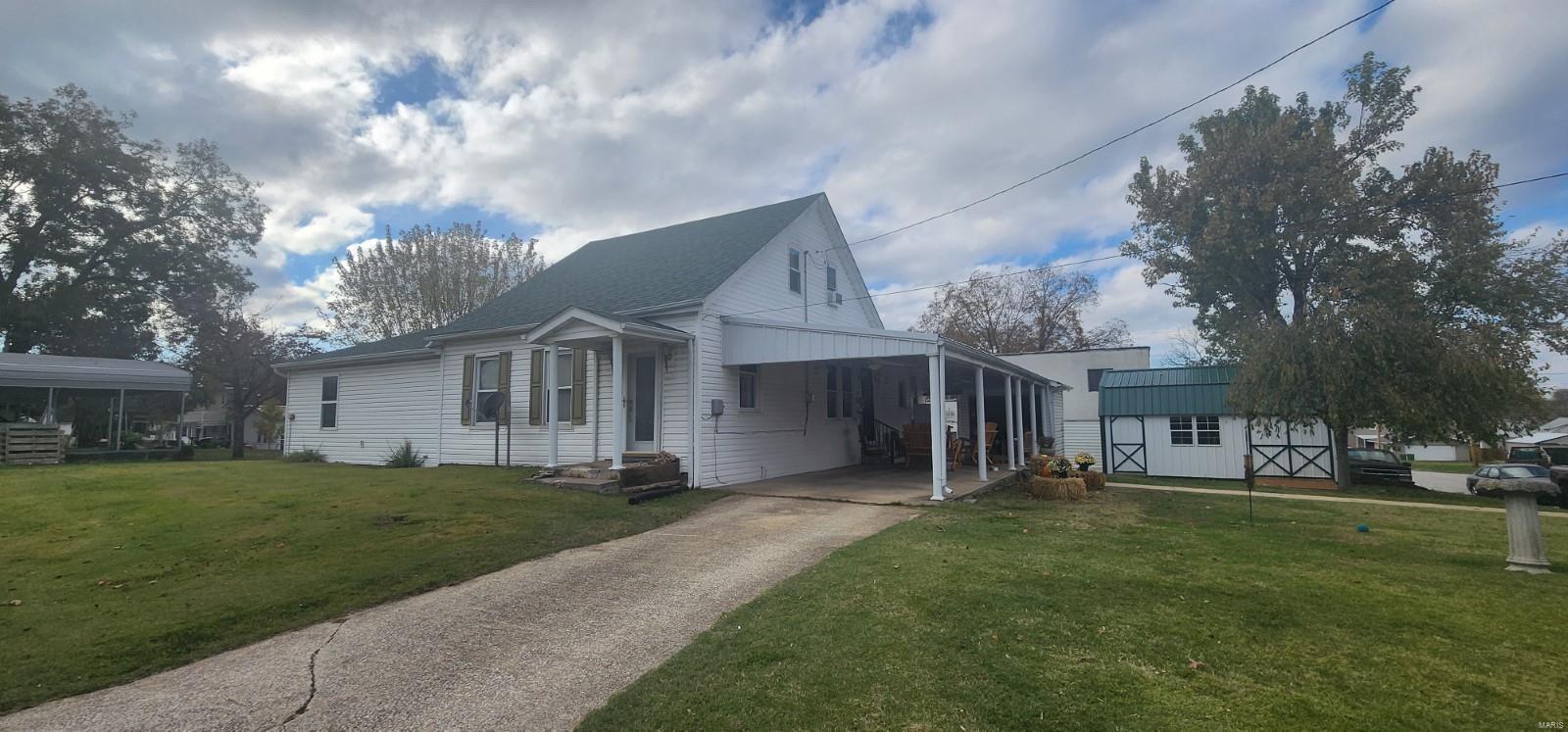 223 Bem Street Chester, IL 62233 - Photo 2 of 42