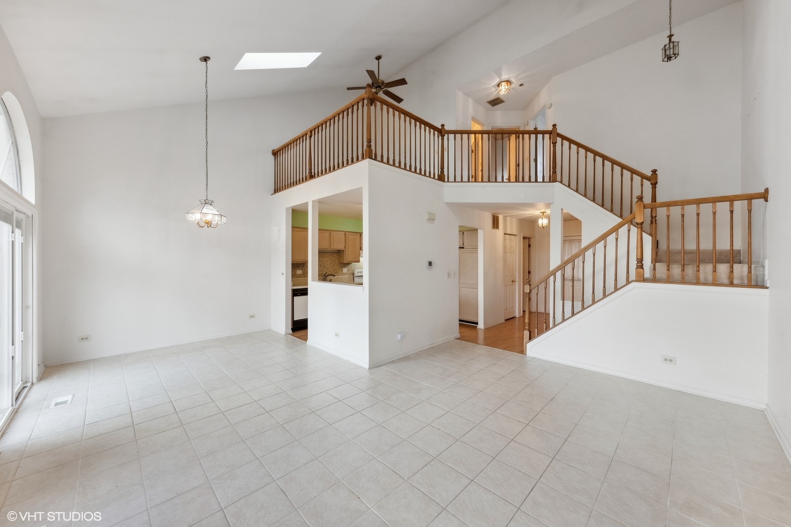 1361 Coldspring Road, Unit 1361 Carol Stream, IL 60188 - Photo 5 of 22 Gallery Image 5