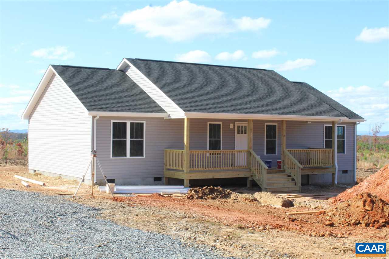 703 Correctional Center Road Dillwyn, VA 23936 - Photo 1 of 13 a front view of house with yard