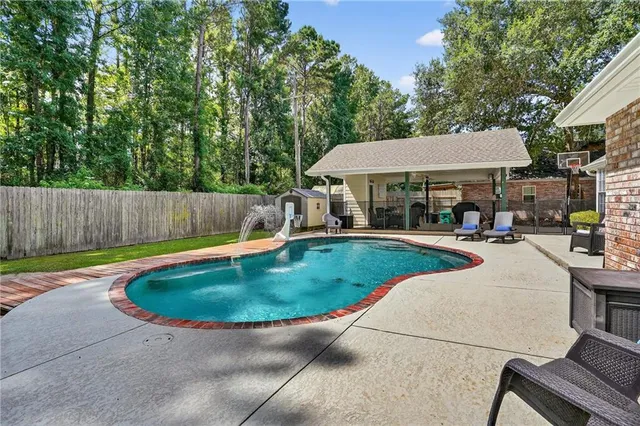 $395,000 | 665 Plantation Boulevard, Mandeville, LA 70448