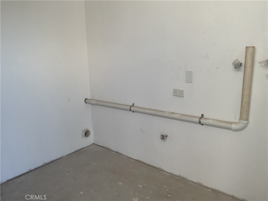 3996 Christina Road Chino, CA 91710 - Photo 23 of 25 Laundry Room