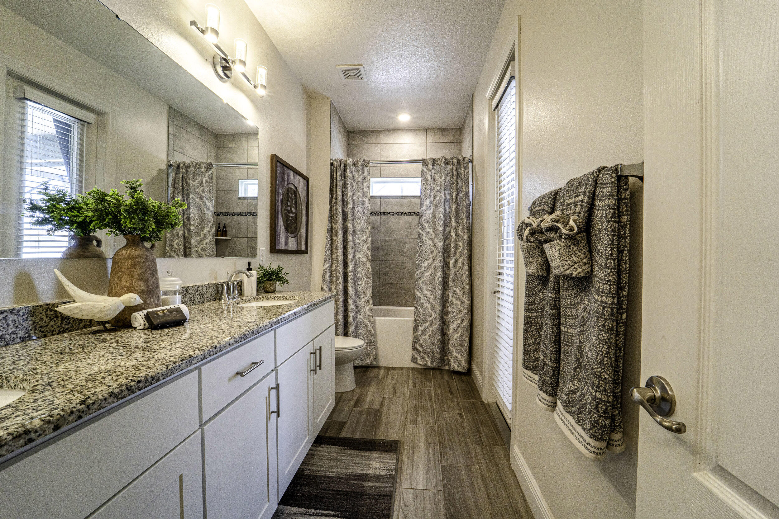 6920 Northwest Jorgensen Road Port St. Lucie, FL 34983 - Photo 31 of 56 38_pool bathroom