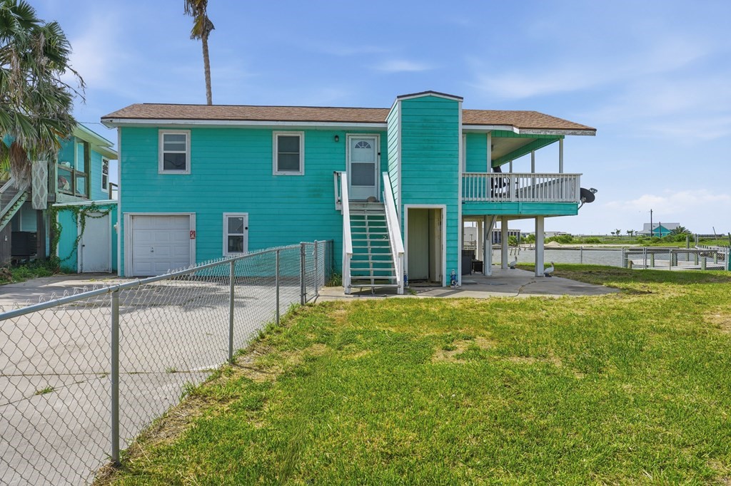 554 Copano Cove Road Rockport, TX 78382 - Photo 4 of 40
