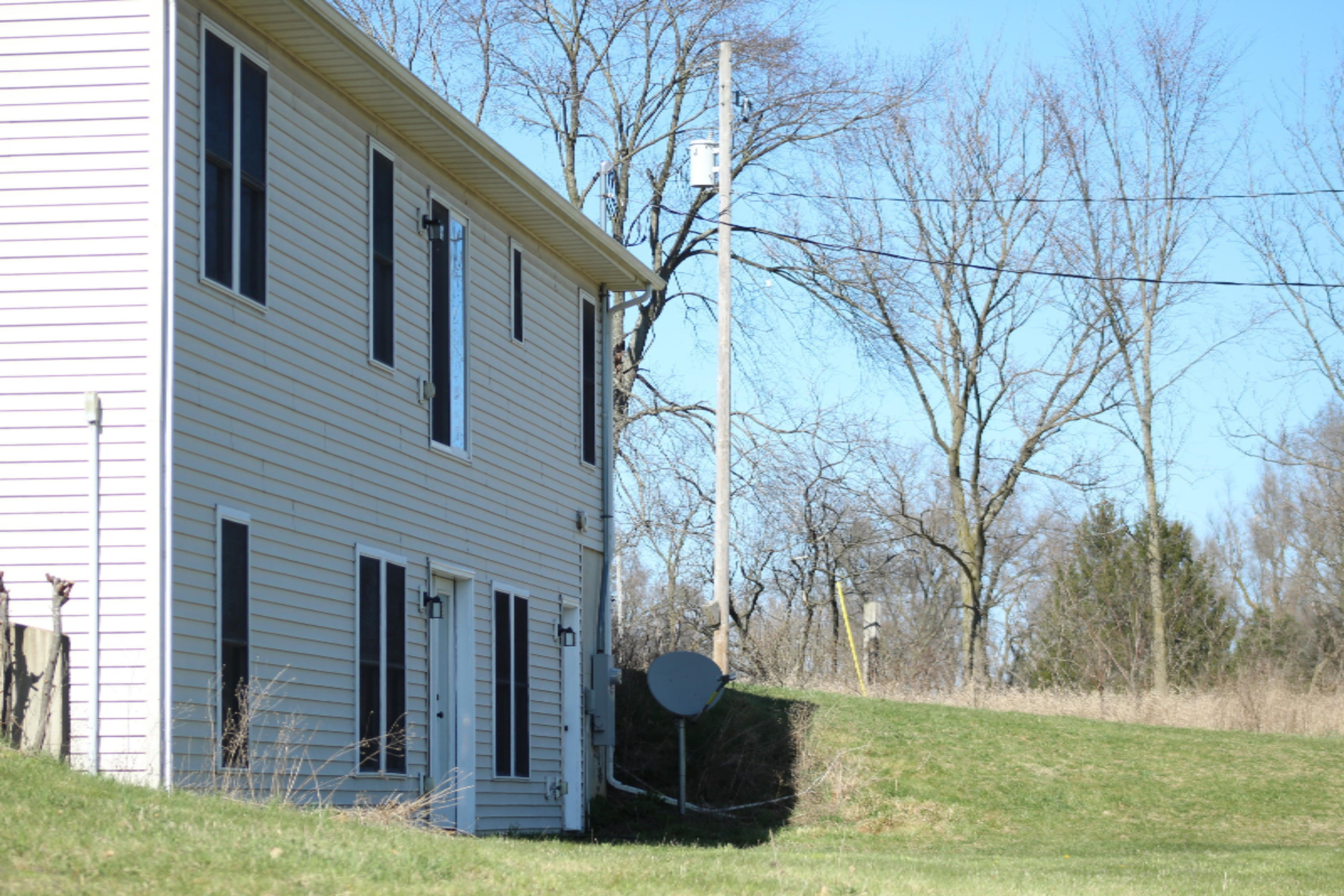 9984 Jones Road Bellevue, MI 49021 - Photo 3 of 47 IMG_3170