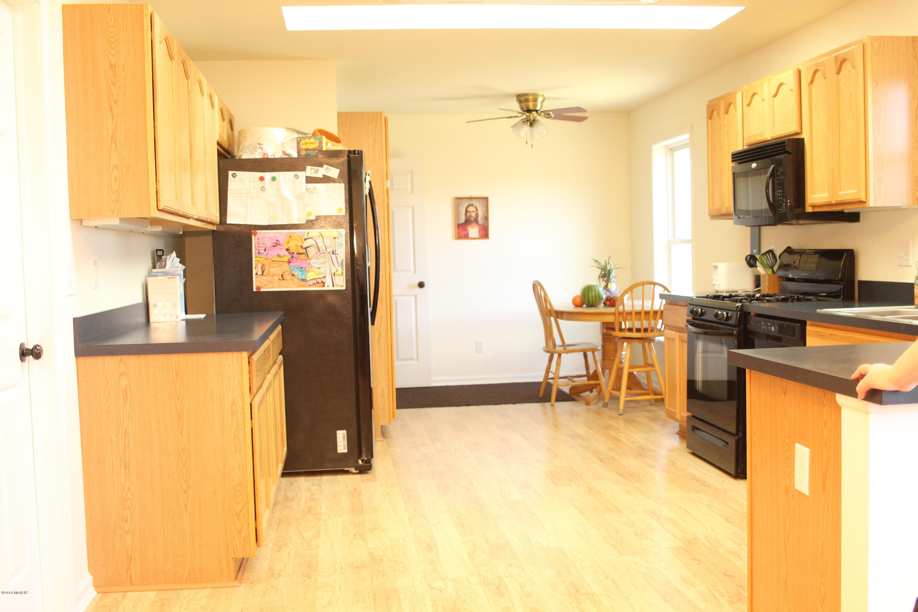 9984 Jones Road Bellevue, MI 49021 - Photo 4 of 47 IMG_3103