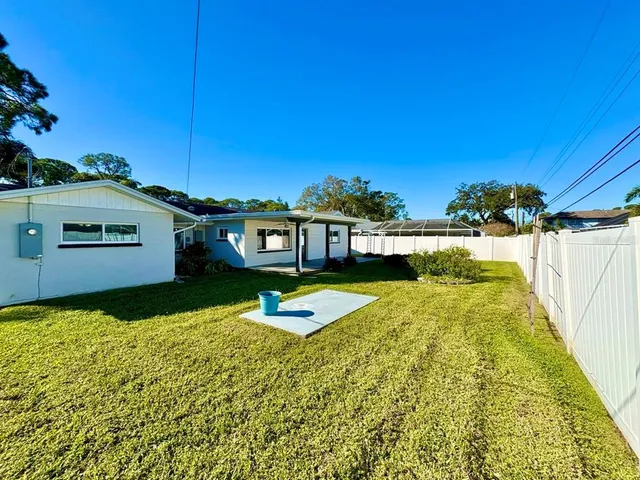 $3,200 | 1201 86th Avenue North, St. Petersburg, FL 33702
